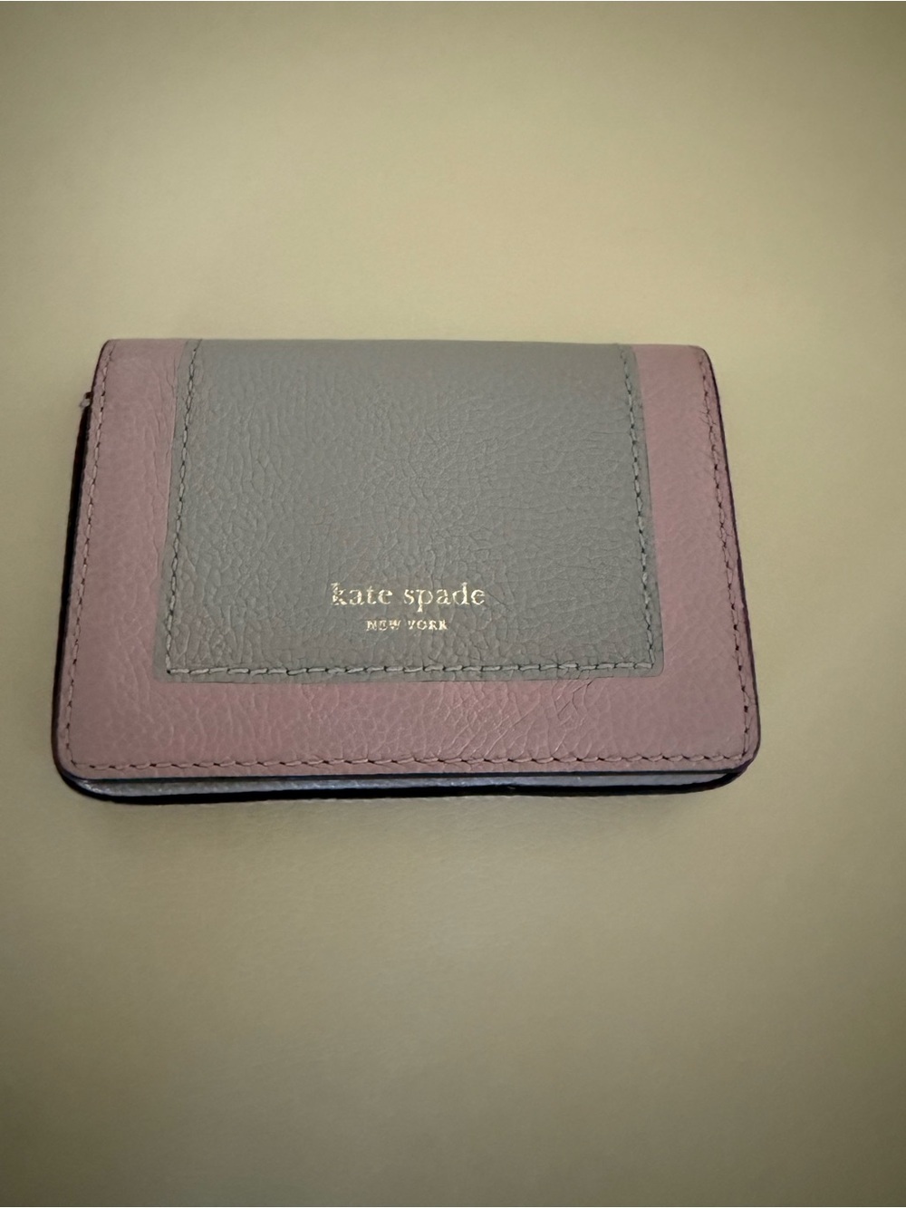 kate spade Pebbled Leather Cardholder in Blush Pink & Gray